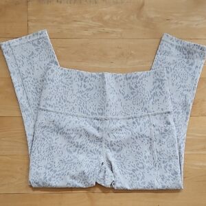 Athleta SALUTATION Stash Pocket Capri